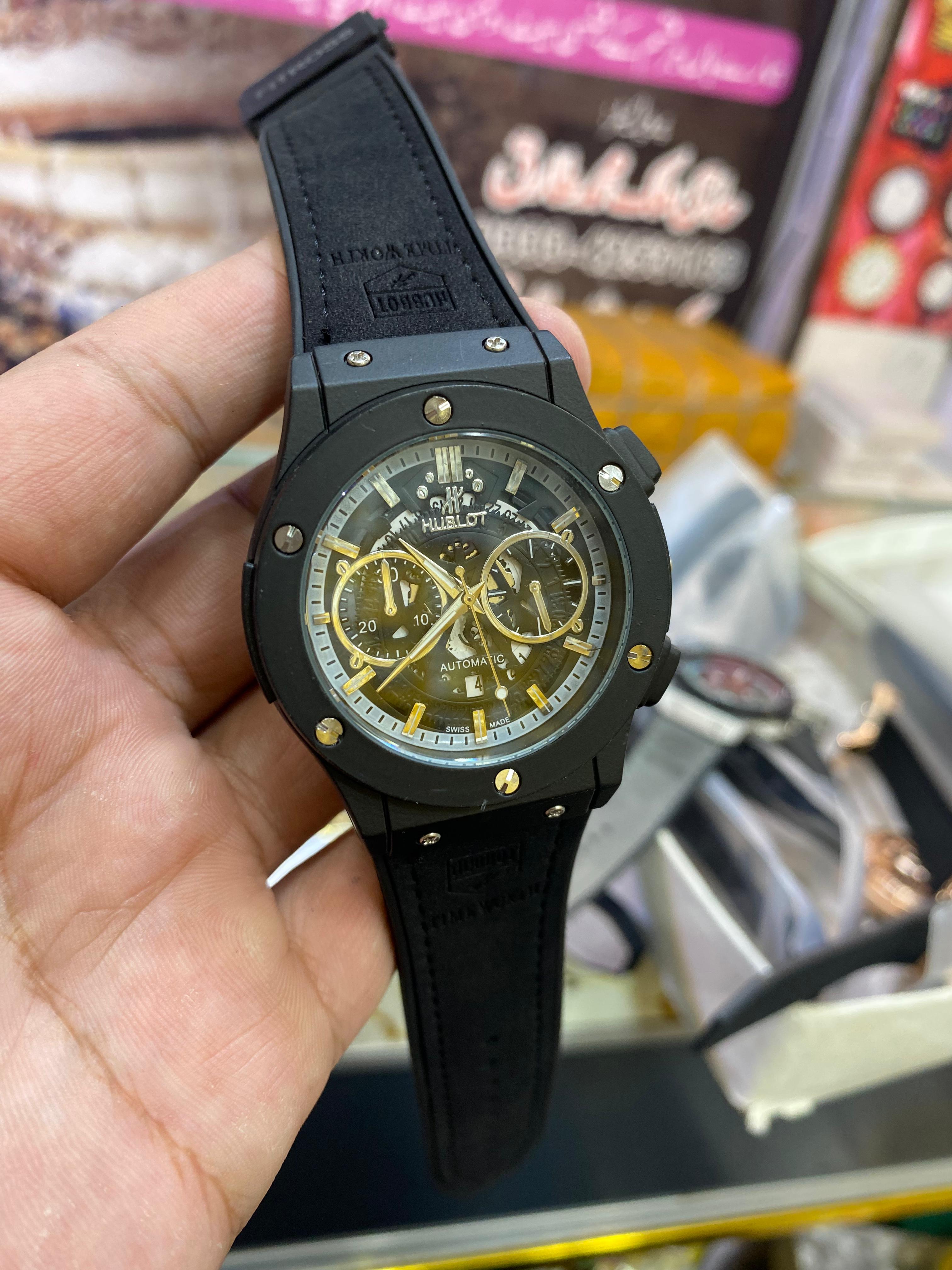 Hublot Men,s Watch With Leather Strap